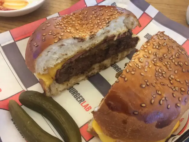 Burger Lab'nin yemek ve ambiyans fotoğrafları 17