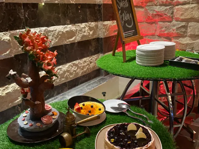 Gambar Makanan Al Nafoura - Le Meridien Hotel 10