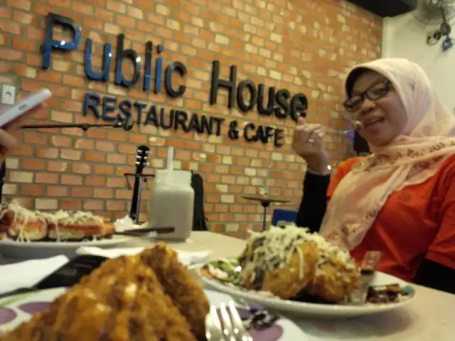 Gambar Makanan Public House 11