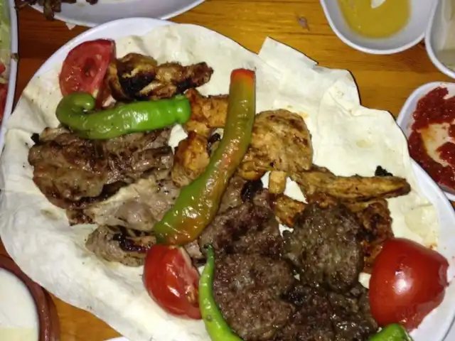 Kuzu Sofrası Kuyu Kebabı'nin yemek ve ambiyans fotoğrafları 8