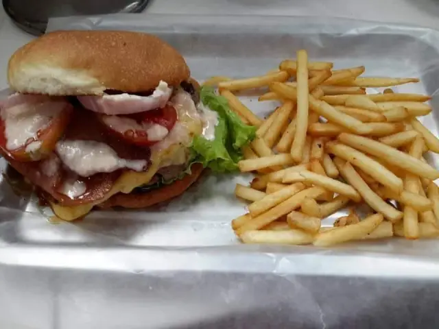 Holy Smokes Garage Burger & BBQ Food Photo 5