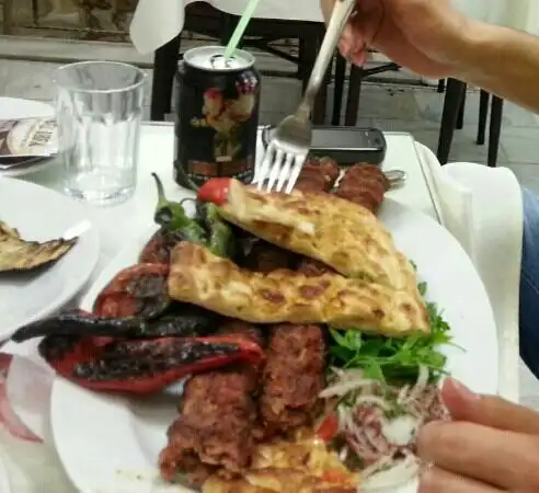 Ozel Urfa Kebap Salonu'nin yemek ve ambiyans fotoğrafları 4