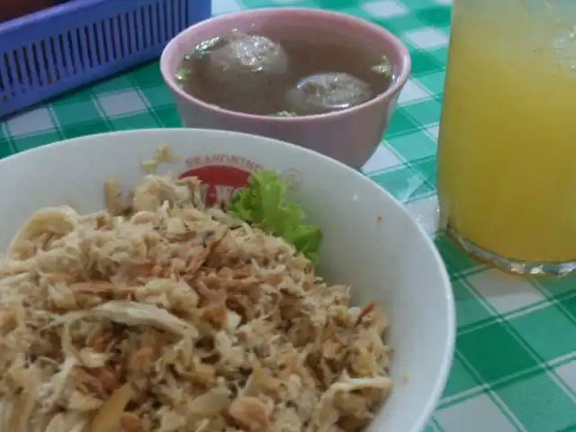 Gambar Makanan Mie Pangsit Jakarta 8