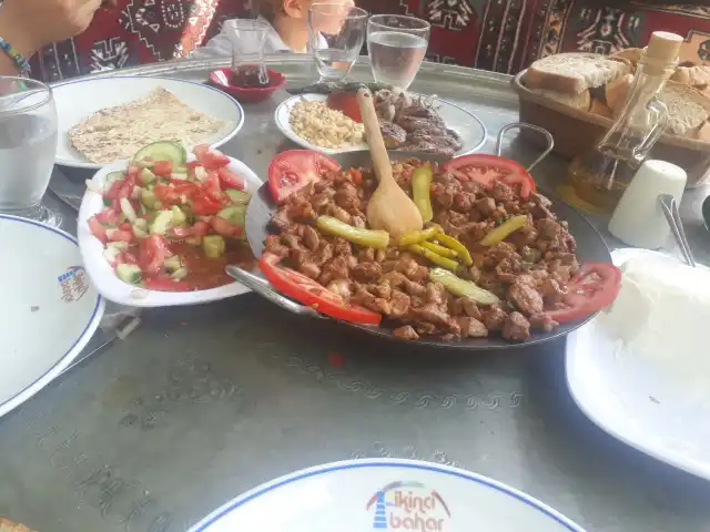 İkinci Bahar Et Mangal'nin yemek ve ambiyans fotoğrafları 3