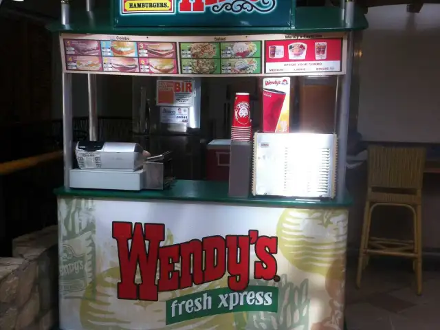 Wendy's Fresh Xpress Food Photo 2