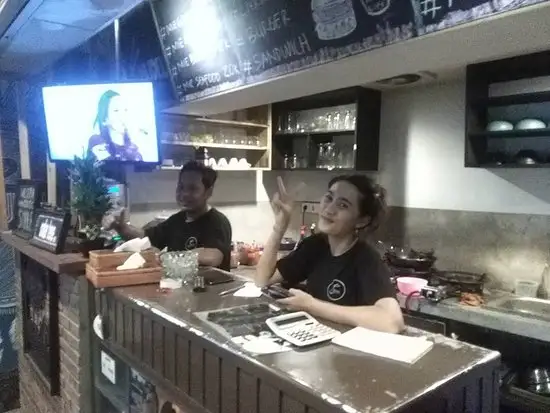 Gambar Makanan Nudel Cafe Canggu 12