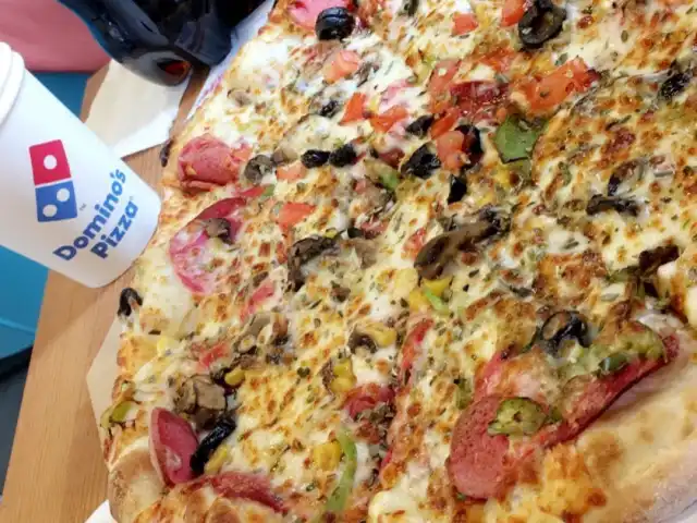 Dominos Pizza Topselvi'nin yemek ve ambiyans fotoğrafları 1