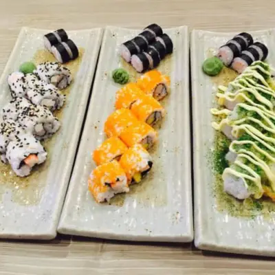 Dimsum vs. Sushi