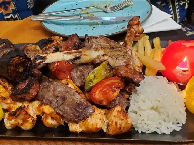 Sofia Kebab House'nin yemek ve ambiyans fotoğrafları 11