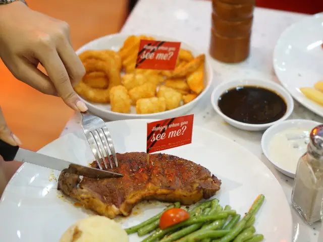 Gambar Makanan Steak Hotel by Holycow! 8