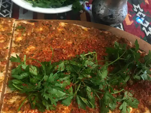 Şebciler Lahmacun ve Fırınlı Et Lokantası'nin yemek ve ambiyans fotoğrafları 3