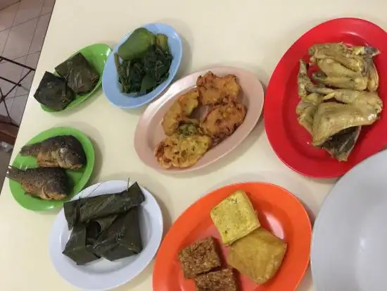 Gambar Makanan Rumah Makan Ibu Hj. Ciganea 12