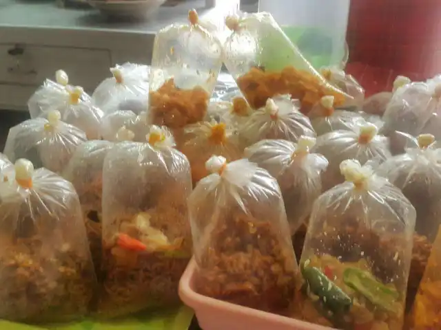 Gambar Makanan Warung Nasi Gudeg Bu Rini 13