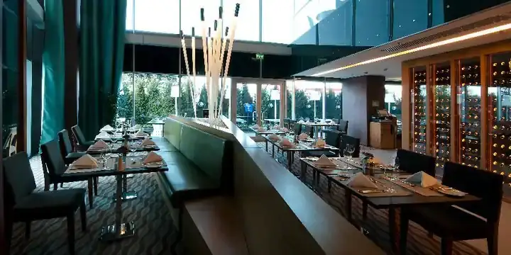 The Doubles Restaurant - Double Tree by Hilton Moda'nin yemek ve ambiyans fotoğrafları 1
