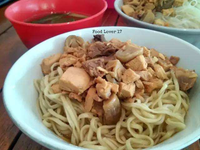 Gambar Makanan Bakmi Megaria 8