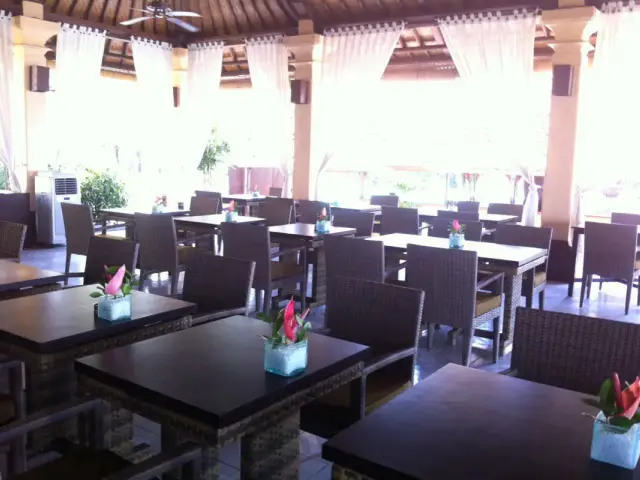 Gambar Makanan Wantilan Restaurant - Griya Santrian Hotel 5