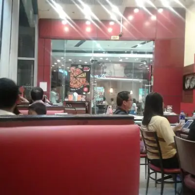 Pizza Hut SM Lanang