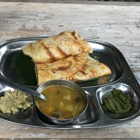 Gambar Makanan Mumbai Station Pure Vegetarian Indian Cafe 3