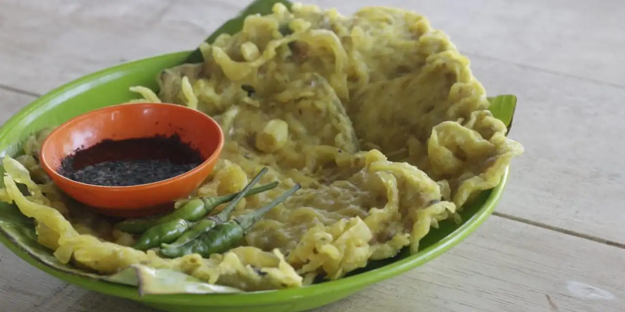 Nasi Bakar Lagi Dan Mendoan Jumbo "Mbakayune", Umbulharjo