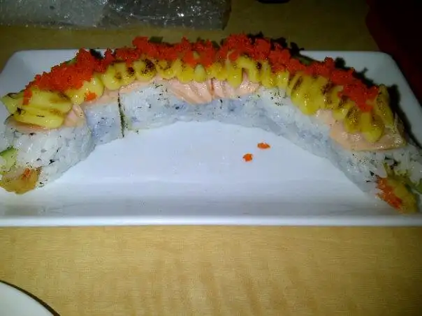 Gambar Makanan Sushi Naga 10