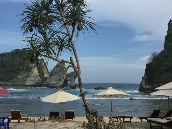 Gambar Makanan Tropical Cliff Atuh Beach 13