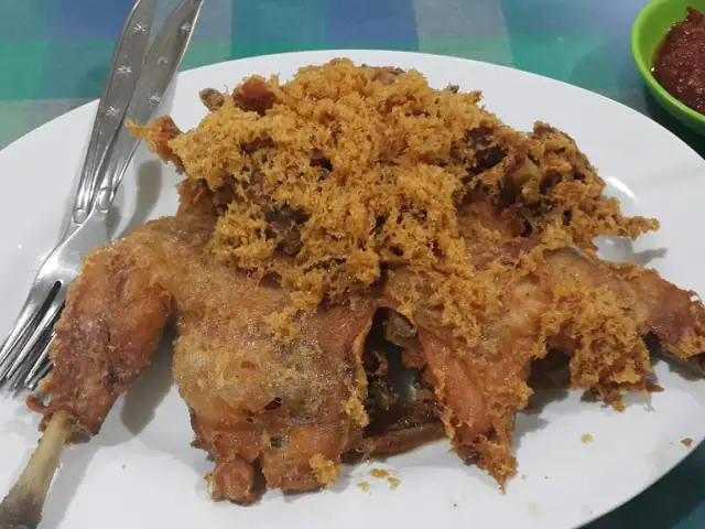 Gambar Makanan Ayam Goreng Suharti 7