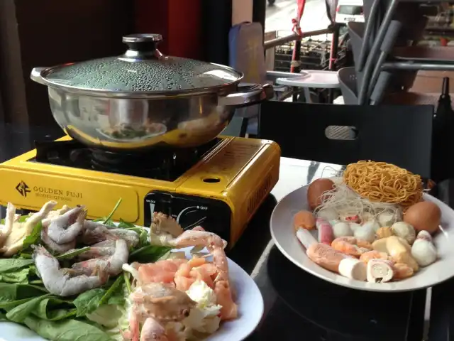 Fauzi Tom Yam & Steamboot Food Photo 4