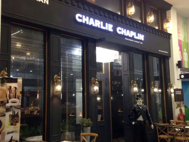 Charlie Chaplin Cafe Food Photo 9
