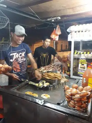Dhuha kirana San Peng Street Burger