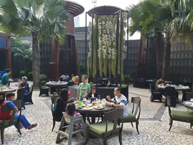 Gambar Makanan Palm Court - Four Seasons Hotel 14