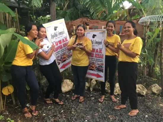 Gambar Makanan Warung Abian Seminyak 20