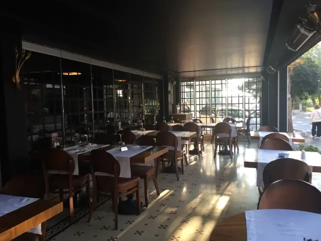 Cafe de Paris'nin yemek ve ambiyans fotoğrafları 65