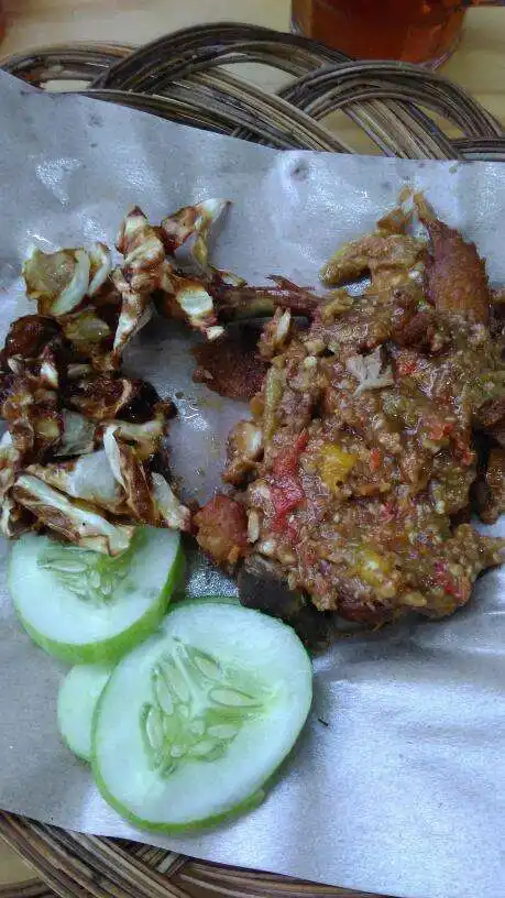 Gambar Makanan Ayam Gepuk Sambal Bawang Pak Gembus 13