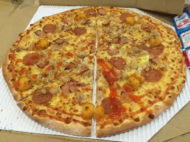 Gambar Makanan Domino's Pizza Mangga 2 Square 4