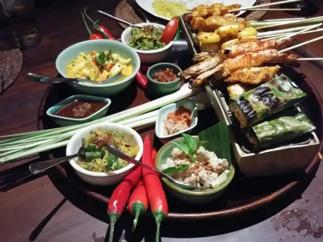 Gambar Makanan Bumbu Bali Restaurant & Cooking School 15