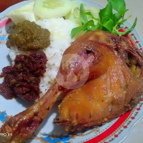 Gambar Makanan Bebek Dan Ayam Goreng Dua Putra, Sambikerep 1