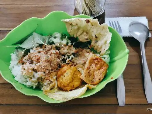 Warung JP Sekar Asri, Nasi jagung Nasi Pecel, Sekar Asri