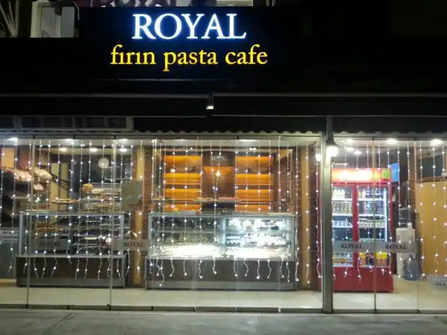 Royal Pastanesi'nin yemek ve ambiyans fotoğrafları 17