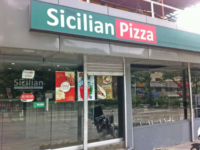 The Sicilian Pizza Food Photo 3