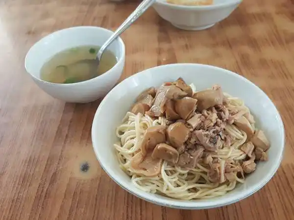 Gambar Makanan Pinangsari - Noodle & Chinese Food 9