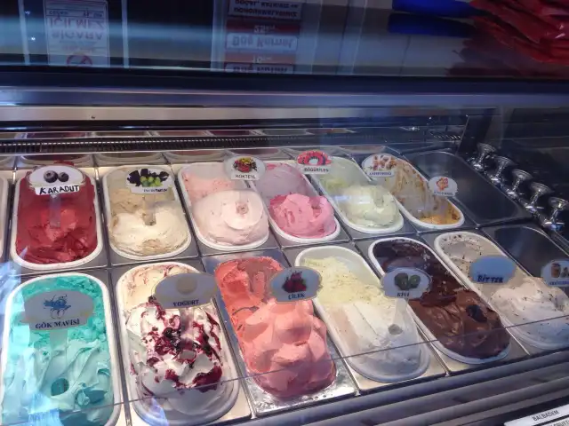 Mola Dondurma Tatlı'nin yemek ve ambiyans fotoğrafları 5