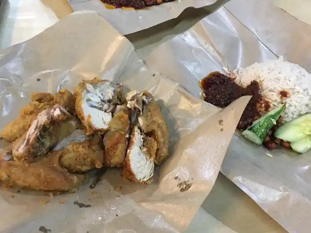 Ajak Nasi Lemak Wak Kentut Food Photo 3