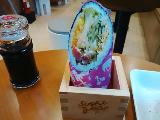 Gambar Makanan Sushi Burrito - Pacific Place 9