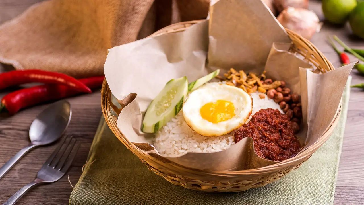 Nasi Lemak Viral TIKAM BATU