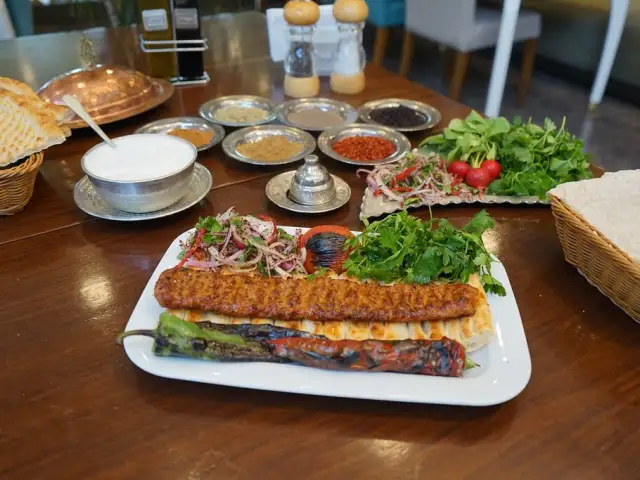 Özdemiroğlu Kebap'nin yemek ve ambiyans fotoğrafları 2