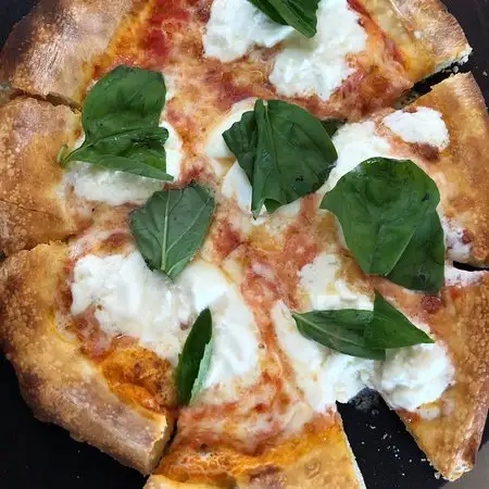 Gambar Makanan Warung Pizzeria Roma Sanur 3