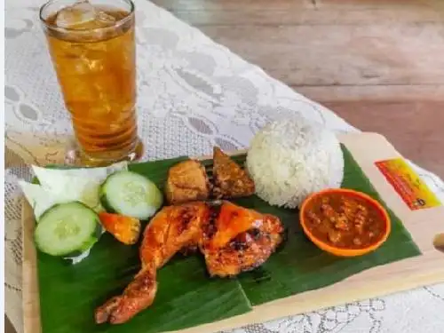 Ayam Bakar Madu Bang Jupri, Jimbaran