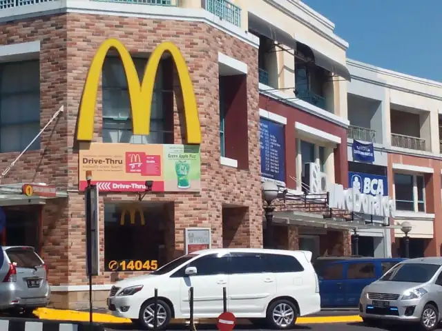 Gambar Makanan McDonald's Mulyosari 7