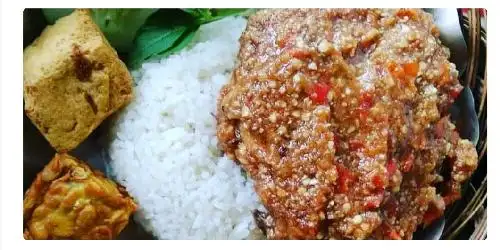 Ayam Gepuk Pak Gembus Entrop