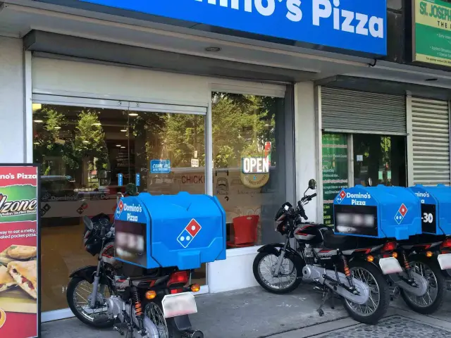 Domino's Pizza Food Photo 4